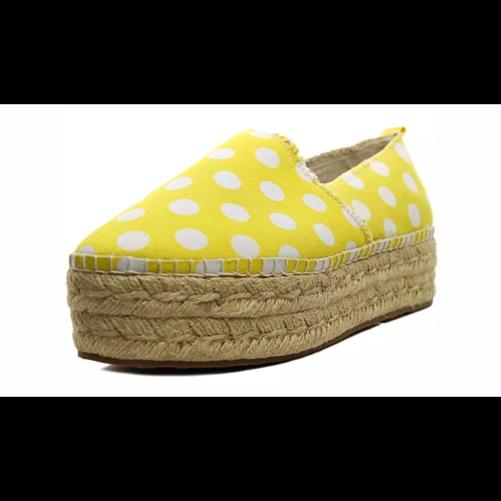 Round toe canvas espadrille NWT!